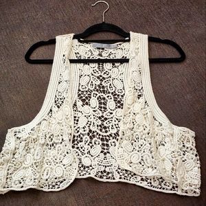 LE DOR Lace cream vest